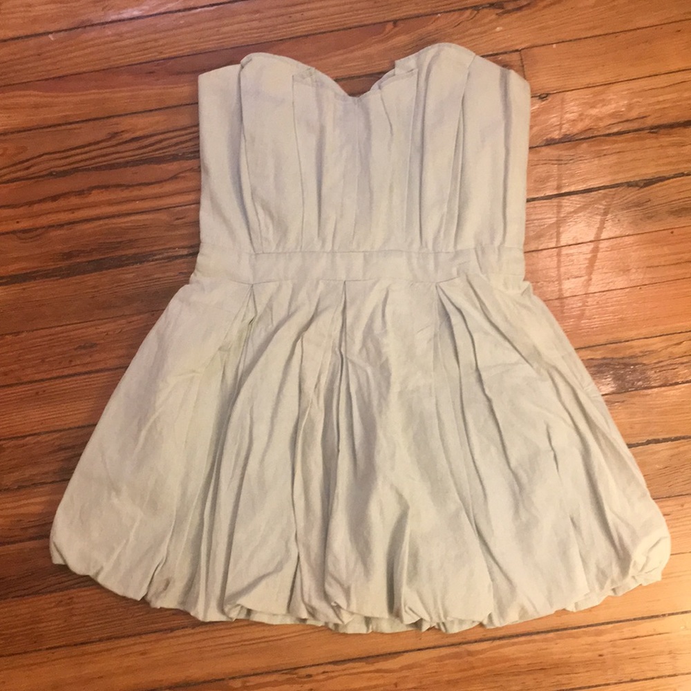 Strapless dress